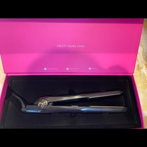 COPY - PYT Hair Zero Frizz Digital Styler